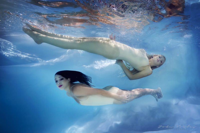 Underwater shoot with Bianca & Chantel
