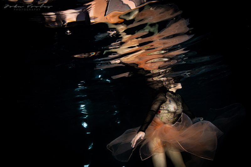 Underwater art with Simone Shannon Smith