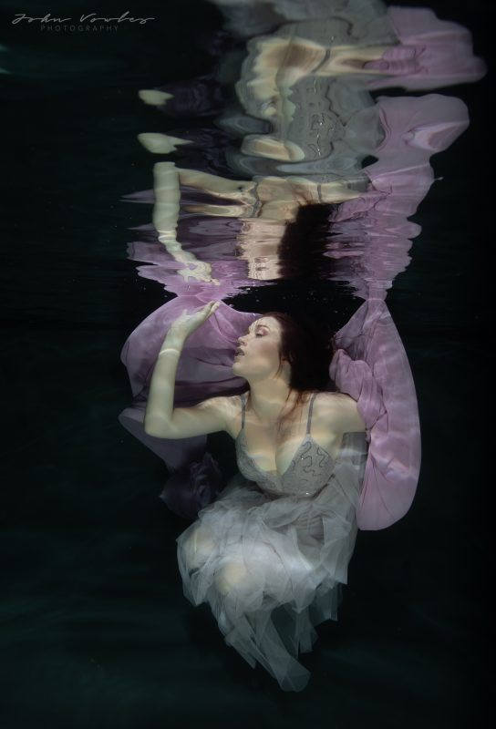 Underwater art with Claudia Hansen