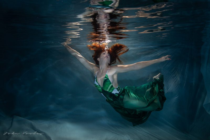 Underwater art with Anthea van Zyl