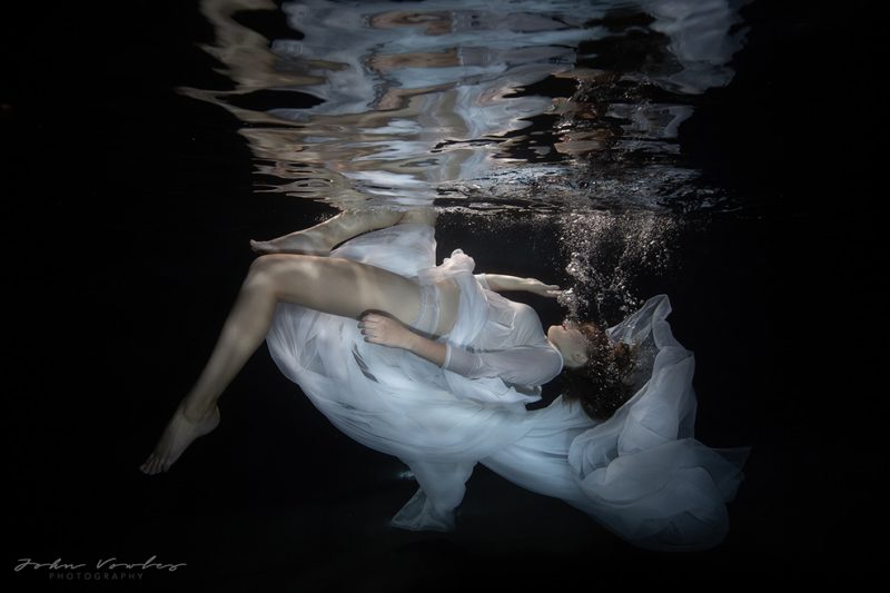 Underwater art with Anastasia